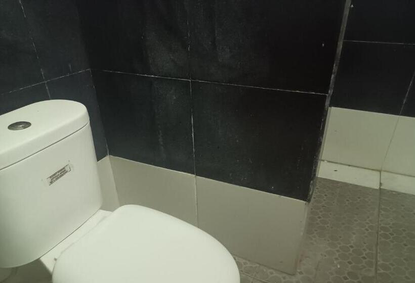 اتاق استاندارد, Oyo 93485 Hotel Kenzie Sentani