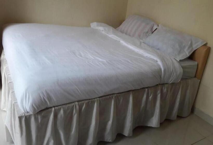اتاق استاندارد, Oyo 93485 Hotel Kenzie Sentani