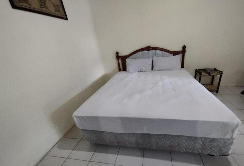 اتاق استاندارد, Oyo 93485 Hotel Kenzie Sentani