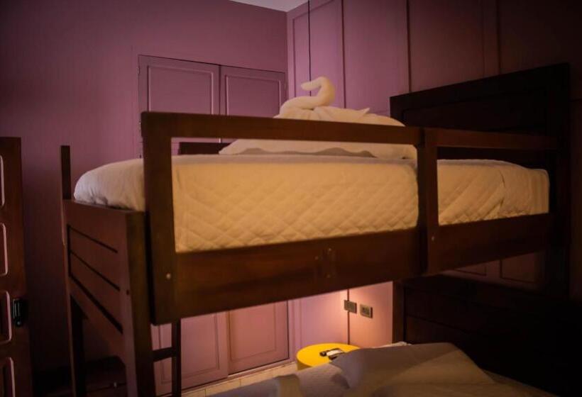 Economy Triple Room, La Casona