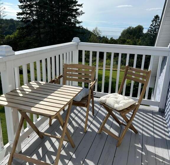 Deluxe Suite Sea View, Tides Inn Guest Suites