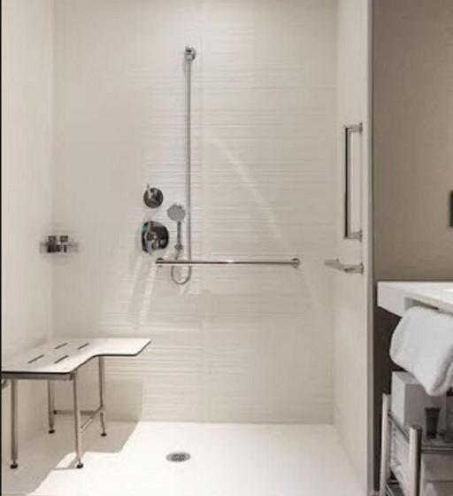 اتاق استاندارد با تخت بزرگ برای معلولان, Ac Hotel By Marriott San Jose Downtown