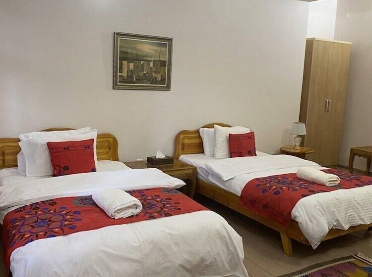 اتاق سوپریور, Salom Inn