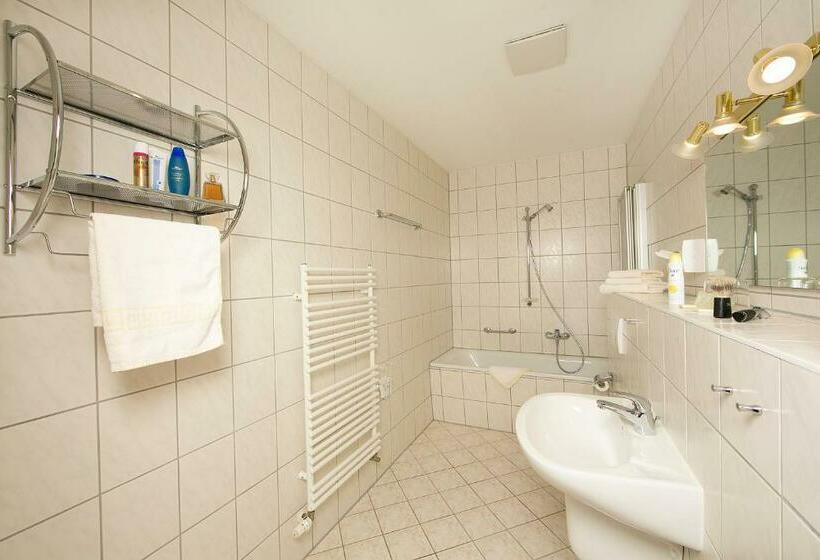 سوییت جونیور, Garni Eden Hotels