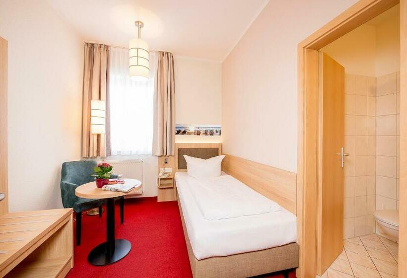 اتاق استاندارد یک نفره, Garni Eden Hotels