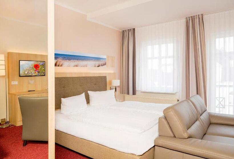 اتاق راحتی سه تخته, Garni Eden Hotels