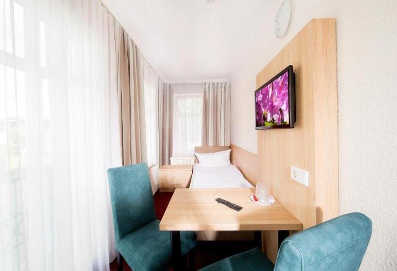 اتاق استاندارد چهار تخته, Garni Eden Hotels