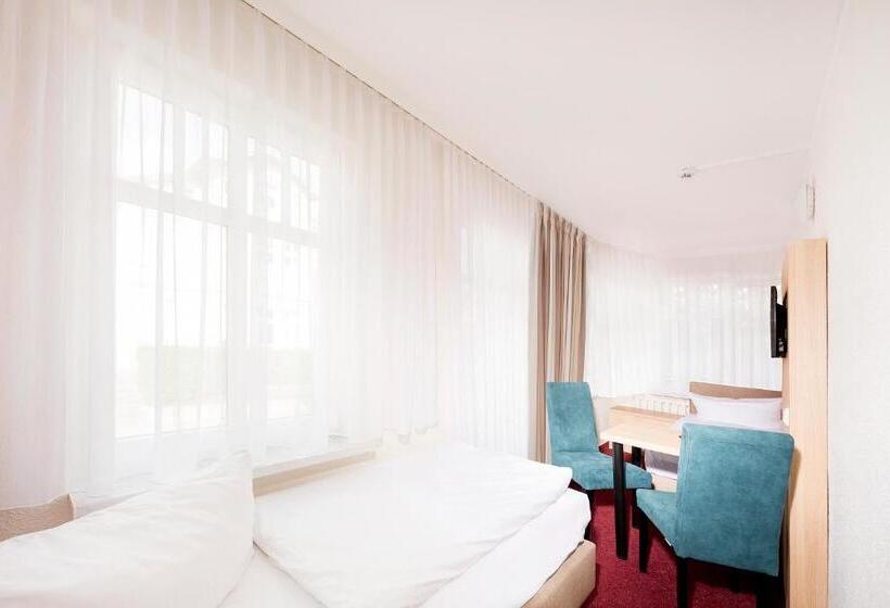اتاق استاندارد چهار تخته, Garni Eden Hotels