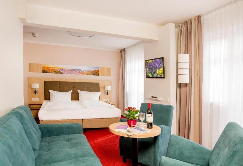 سوییت جونیور, Garni Eden Hotels