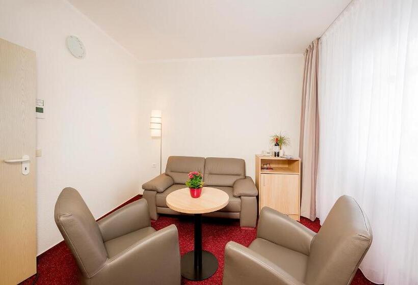 اتاق راحتی, Garni Eden Hotels