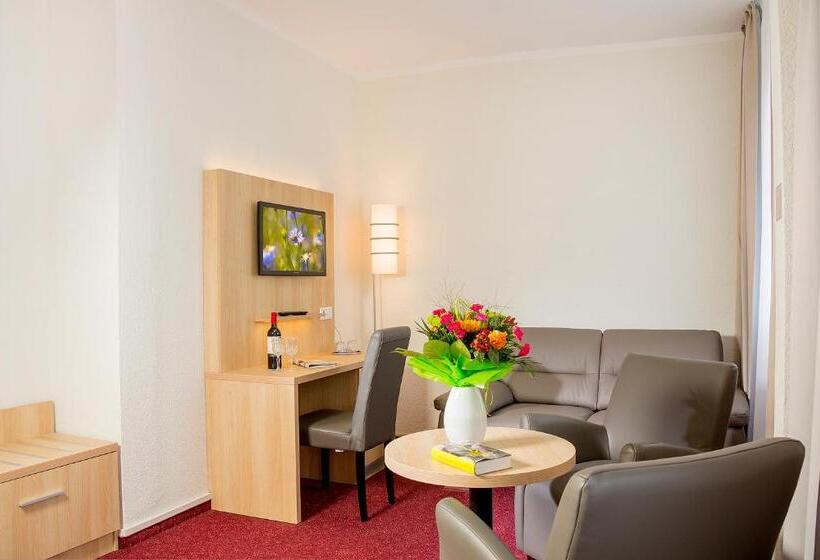 اتاق راحتی, Garni Eden Hotels