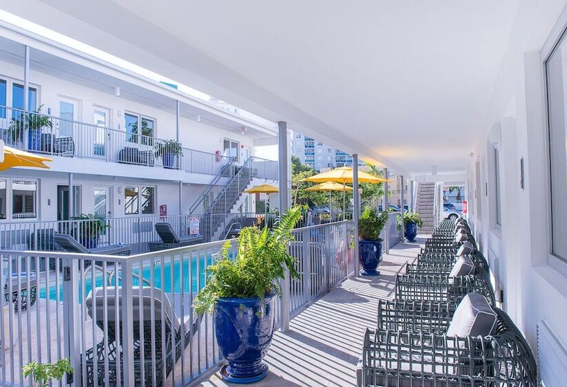 سوییت, Waterside Hotel And Suites
