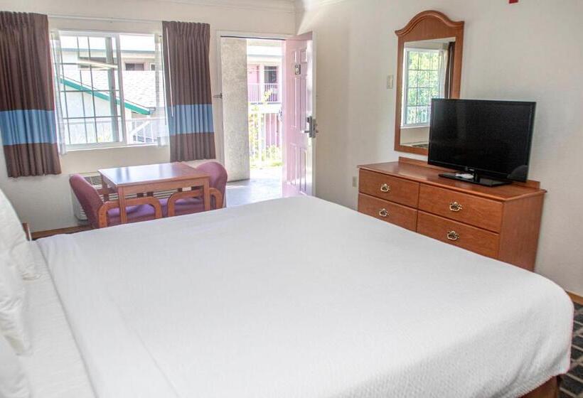 اتاق استاندارد با تخت بزرگ, Creekside Inn & Suites