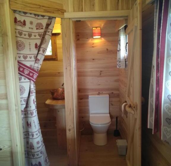 کلبه ییلاقی, Au Paradou Du Bûcheron Adults Only