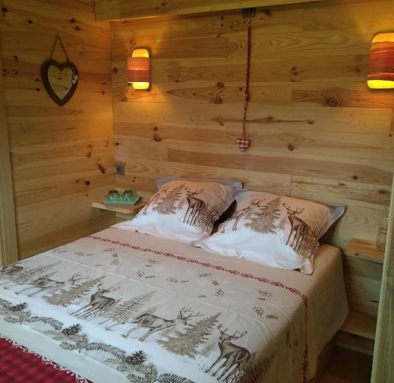 کلبه ییلاقی, Au Paradou Du Bûcheron Adults Only