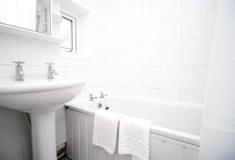 خانه 1 خوابه, Bristol Street | Cohost Partners