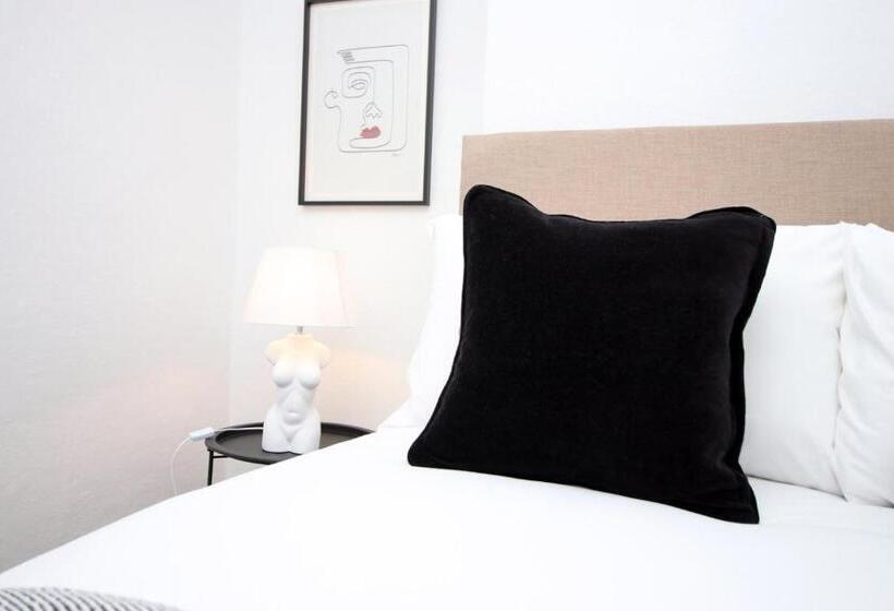 خانه 1 خوابه, Bristol Street | Cohost Partners