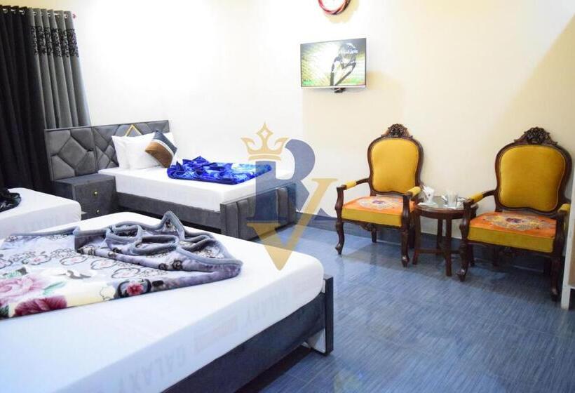 اتاق استاندارد چهار تخته, The Royal Villas Guest House