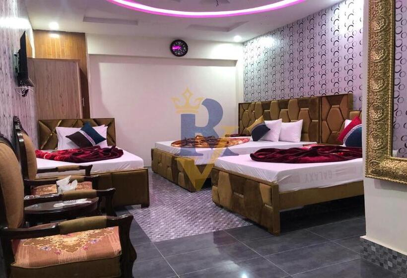 اتاق استاندارد چهار تخته, The Royal Villas Guest House