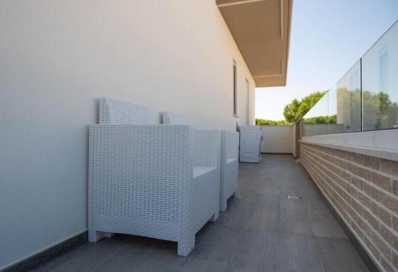 آپارتمان 1 خوابه با بالکن, Residence Leomare