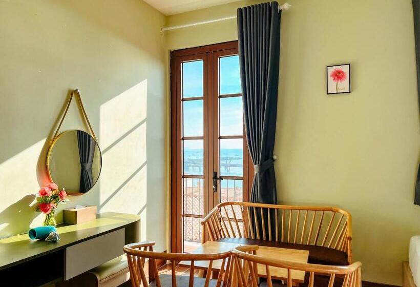 اتاق سه نفره دلوکس با چشم‌انداز دریا, Sea Sunset Hotel Phu Quoc   Welcome To A Mixing World Of Friends