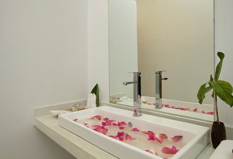 اتاق لوکس, Chhouy Vathna Angkor Boutique