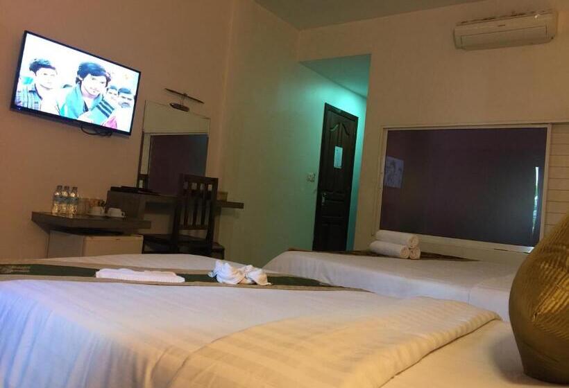 اتاق لوکس خانوادگی, Chhouy Vathna Angkor Boutique