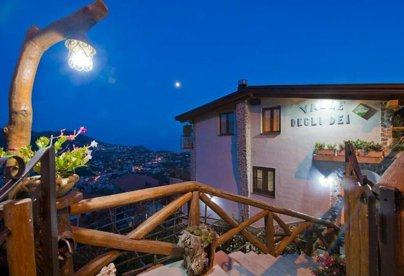 اتاق استاندارد چهارنفره با بالکن, Valle Degli Dei