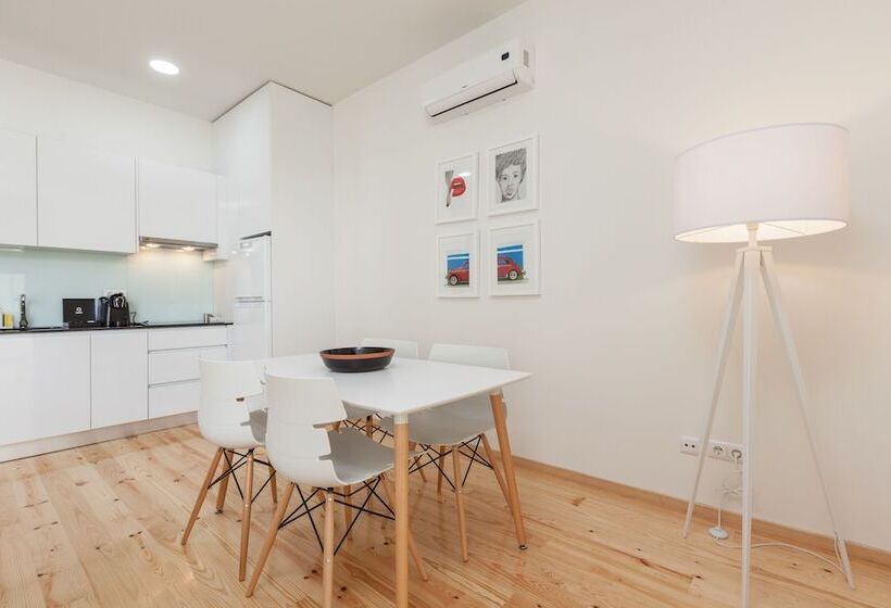 2 Bedroom Premium Apartment with Terrace, Bo   Marquês Apartments