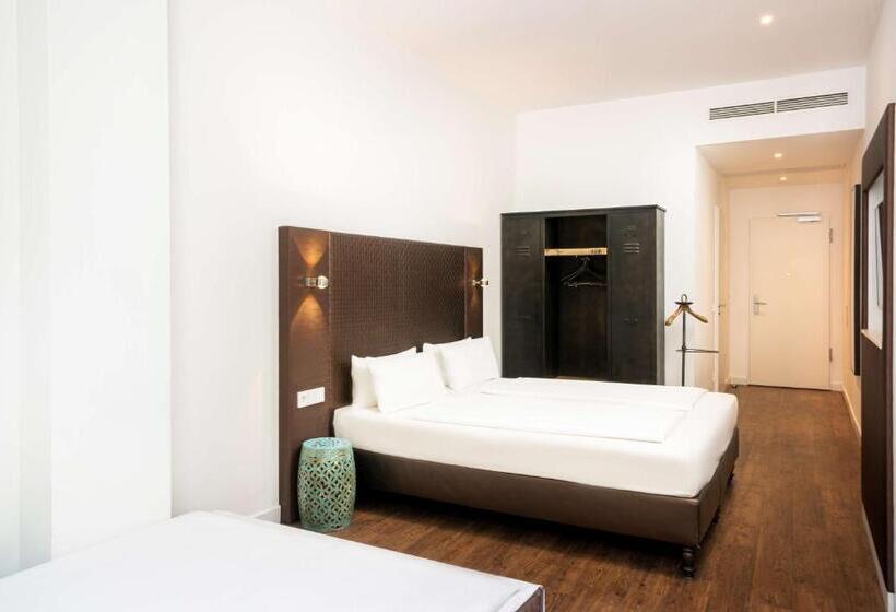 اتاق استاندارد چهار تخته, Elaya Leipzig City Center