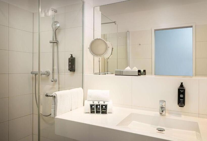 اتاق استاندارد چهار تخته, Elaya Leipzig City Center