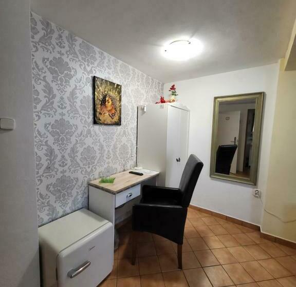 اتاق استاندارد یک نفره, Alcorso Pension