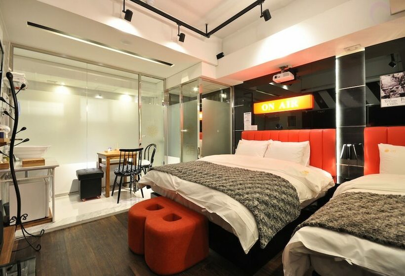 سوییت, February Hotel Apsan