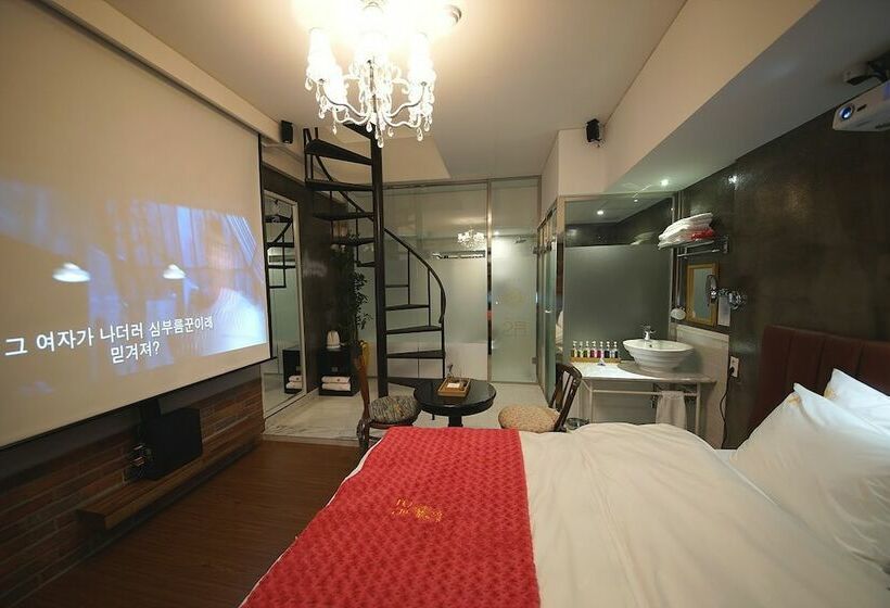 سوییت, February Hotel Apsan