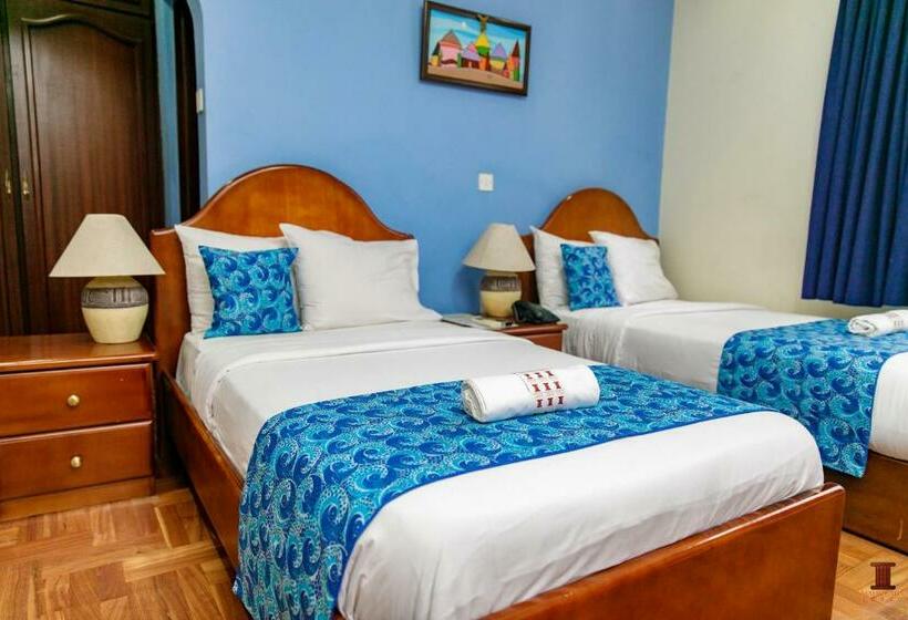 Chambre Executive, Mahogany Lodge, Cantonments