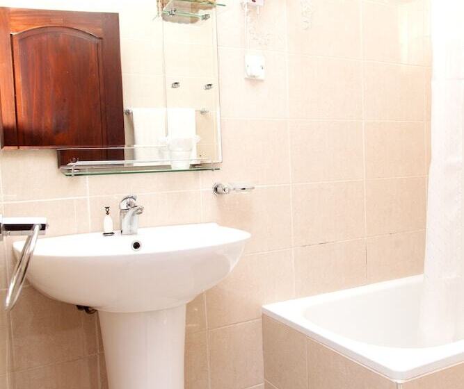 1 Bedroom Apartment, Mahogany Lodge, Cantonments