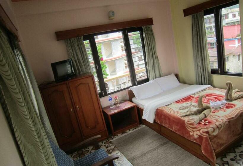 اتاق استاندارد با چشم‌انداز کوهستان, New Annapurna Guest House