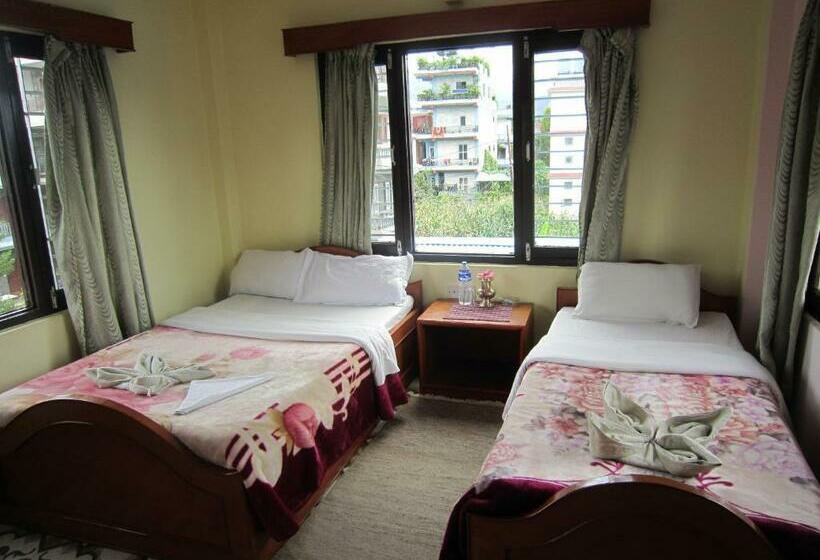 اتاق استاندارد با چشم‌انداز کوهستان, New Annapurna Guest House
