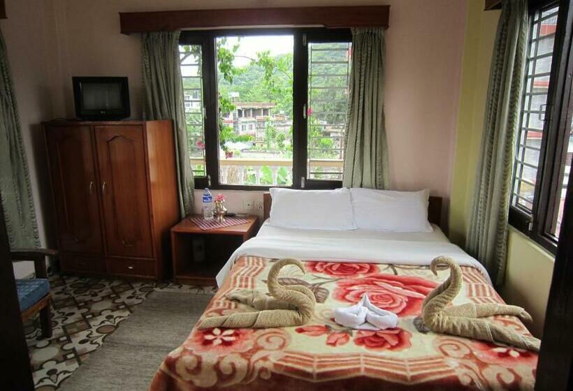 اتاق استاندارد با چشم‌انداز کوهستان, New Annapurna Guest House