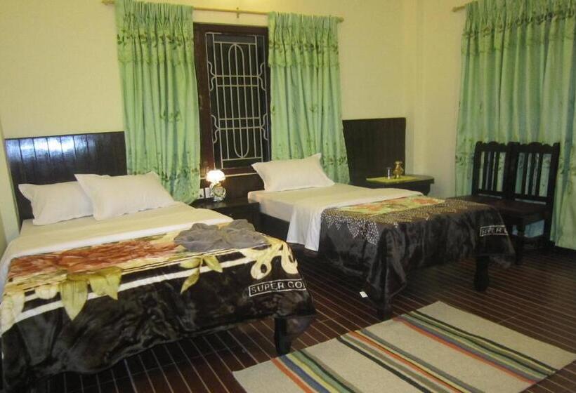 اتاق لوکس با چشم‌انداز, New Annapurna Guest House