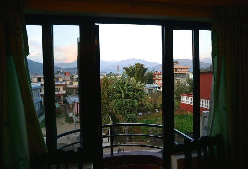 اتاق لوکس با چشم‌انداز, New Annapurna Guest House