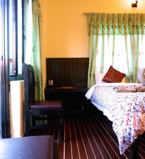 اتاق لوکس با چشم‌انداز, New Annapurna Guest House