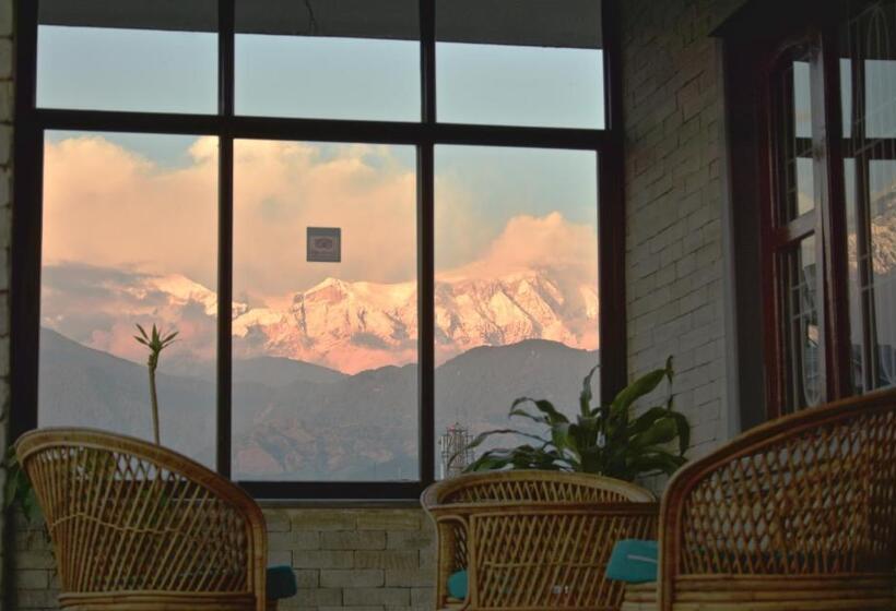 اتاق لوکس با چشم‌انداز, New Annapurna Guest House