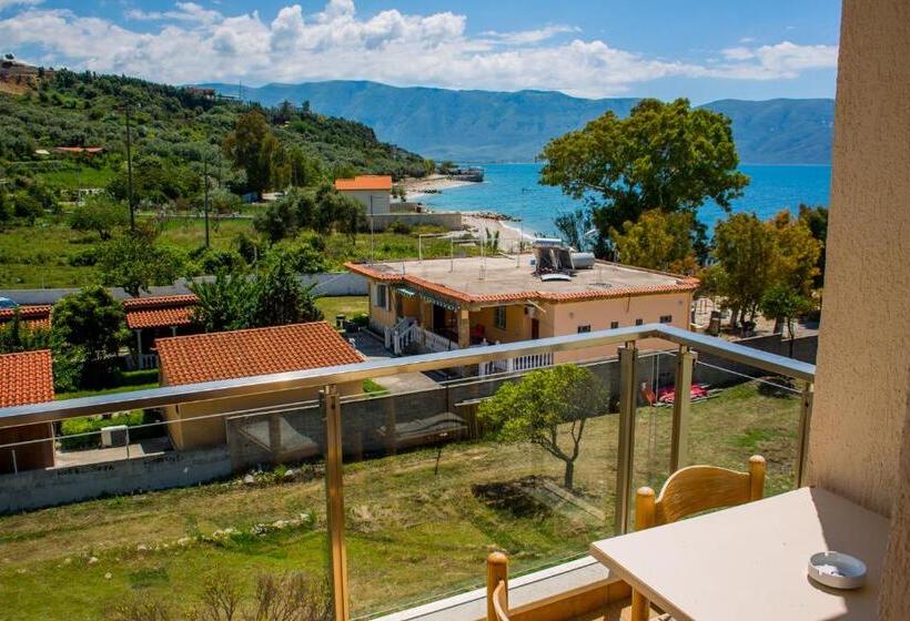 Standard Room with Balcony Side Sea View, Royal