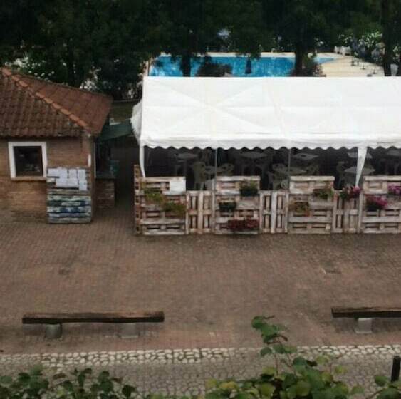 اتاق استاندارد سه نفره, Borgo La Colombara