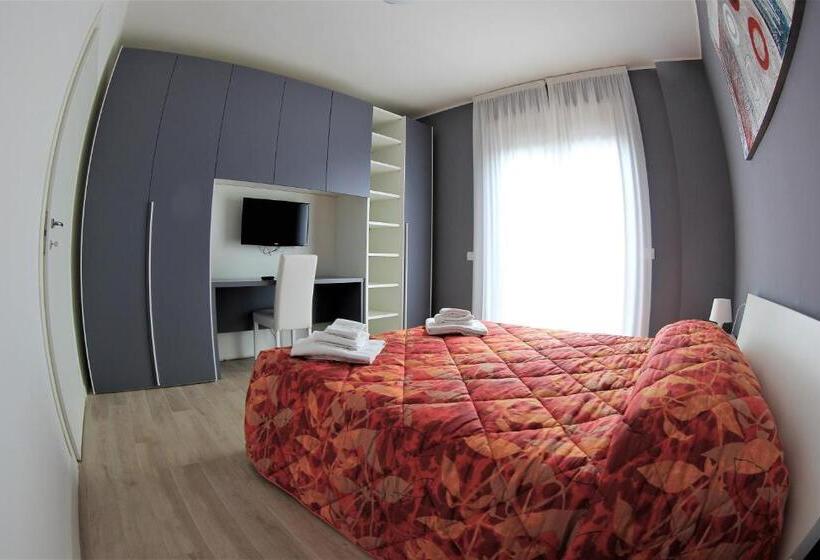 1 Bedroom Penthouse Apartment, Residenze Italia