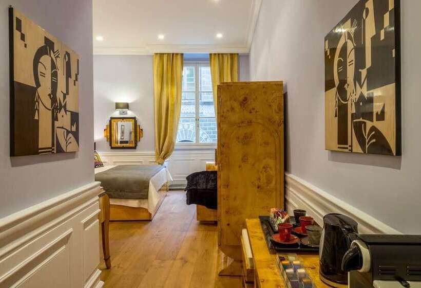 اتاق لوکس با تخت بزرگ, La Maison Du Sage