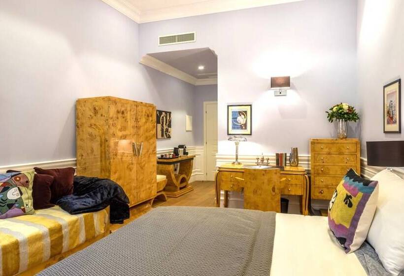 اتاق لوکس با تخت بزرگ, La Maison Du Sage