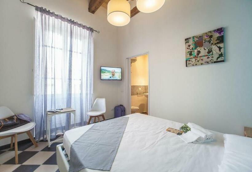 اتاق اکونومی, Manì Rooms