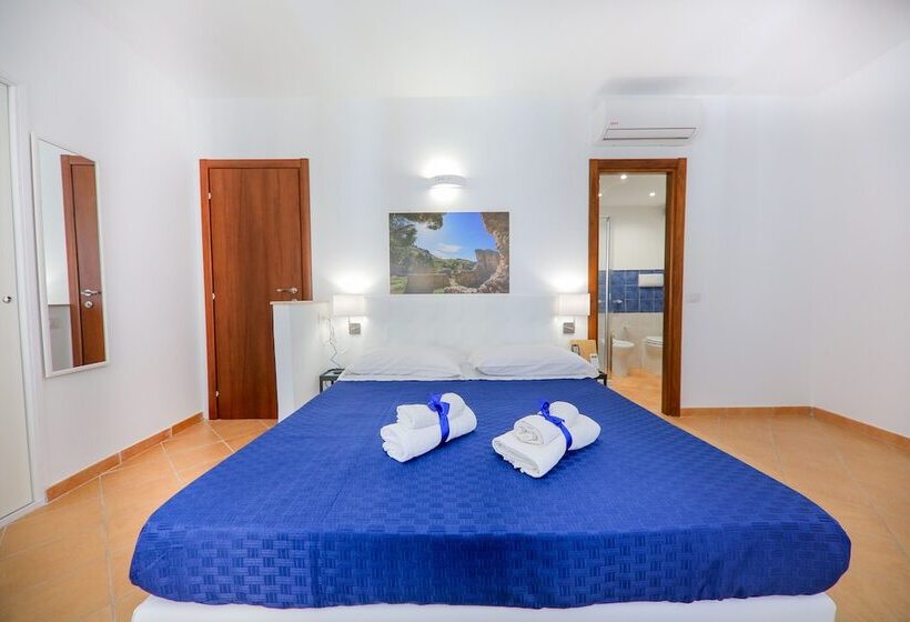 Triple Room Sea View, Cefalu In Blu